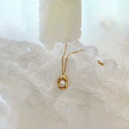 The Luna Pearl Drop Lariat | 18k Gold Anti-Tarnish Snake Chain Necklace