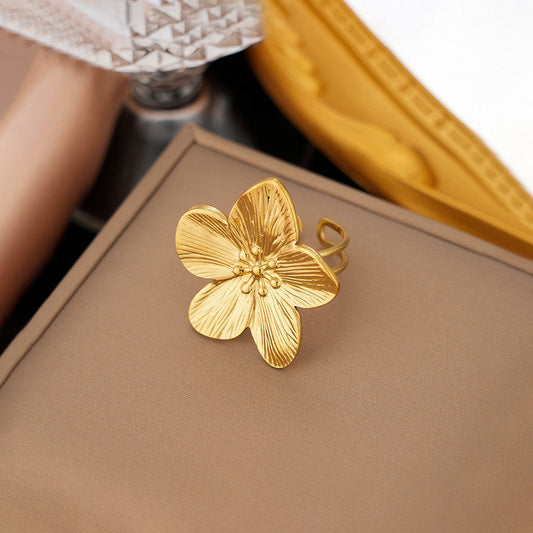 Statement Gold Flower Ring for Women – Floral Design